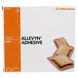 MEDICAZIONE IDROCELLULARE ADESIVA STERILE ALLEVYN ADHESIVE ALTAMENTE ASSORBENTE IN SCHIUMA DI POLIURETANO A STRUTTURA TRISTRATIFICATA 12,5X12,5CM 3 PEZZI - Farmapanda Srl