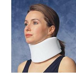 COLLARE CERVICALE IN GOMMAPIUMA DA 6CM TAGLIA MEDIUM - Farmapanda Srl