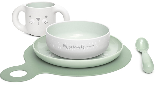 SUAVINEX GO NATURAL SET SVEZZAMENTO BOY +6 MESI PIATTO PIANO + SCODELLA + TAZZA + CUCCHIAIO + TOVAGLIETTA - Farmapanda Srl