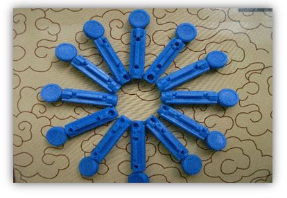 LANCETTE PUNGIDITO WELLION LANCET GAUGE 28 25 PEZZI - Farmapanda Srl